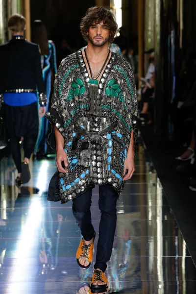 Look 70